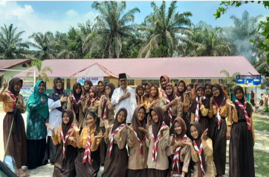 Camat Rumbio Jaya Tinjau Kebun TOGA, Persiapan Sekolah Sehat, dan Posyandu Berprestasi